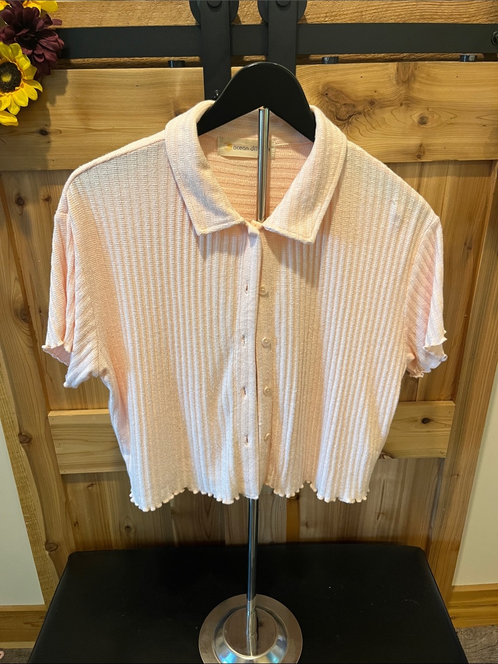Ocean Drive Pale Peach Ribbed Short-Sleeve Button Down Crop Top